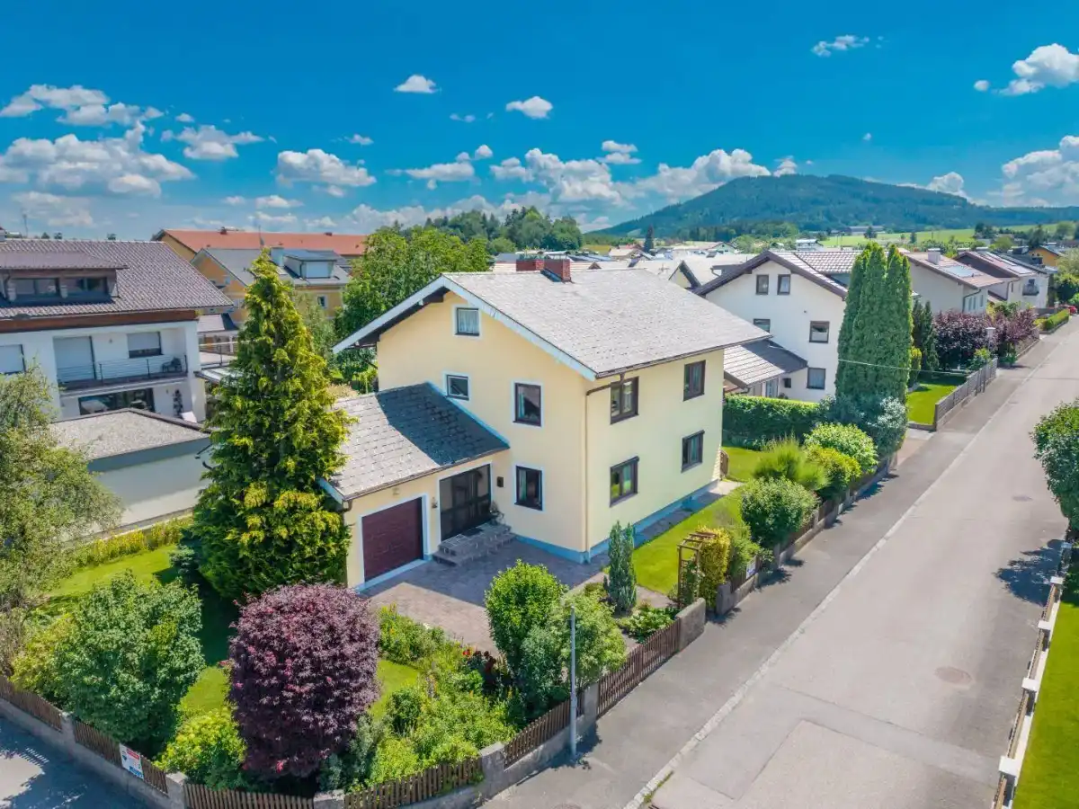 Die perfekte Chance - Einfamilienhaus mit schönem Garten und Potential