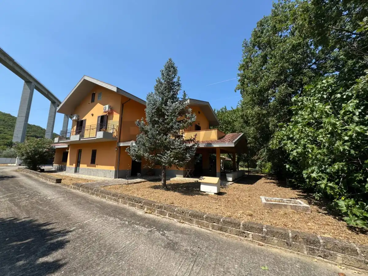 Vendita Casa Indipendente Villa Santa Maria, CH (21811074-79)