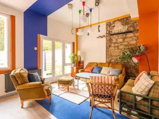 Maison à louer - Paris 19ème arrondissement - 1 300 € - 5 pièces, 4 chambres, 355 m²