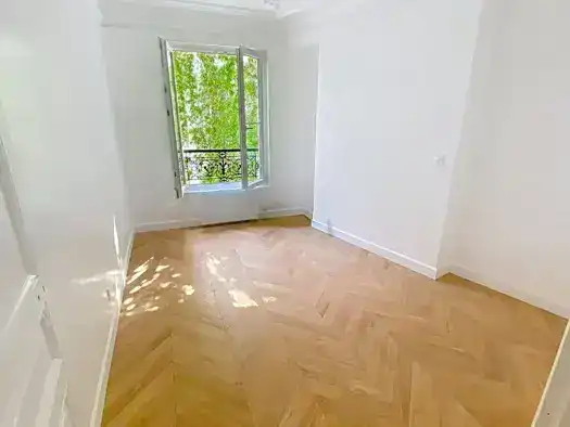 Appartement à louer - Paris 16ème arrondissement - 2 400 € - 3 pièces, 2 chambres, 47 m², Étage 5/6