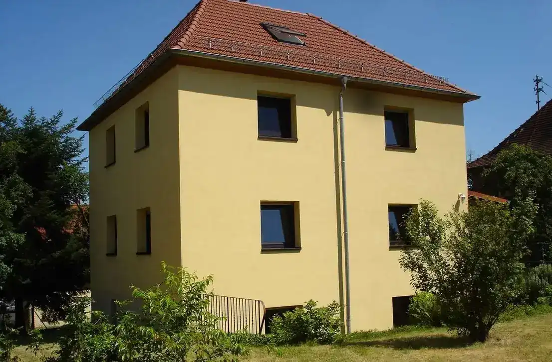 FREEST. HOUSE IN QUIET LOCATION WITH NICE GARDEN!