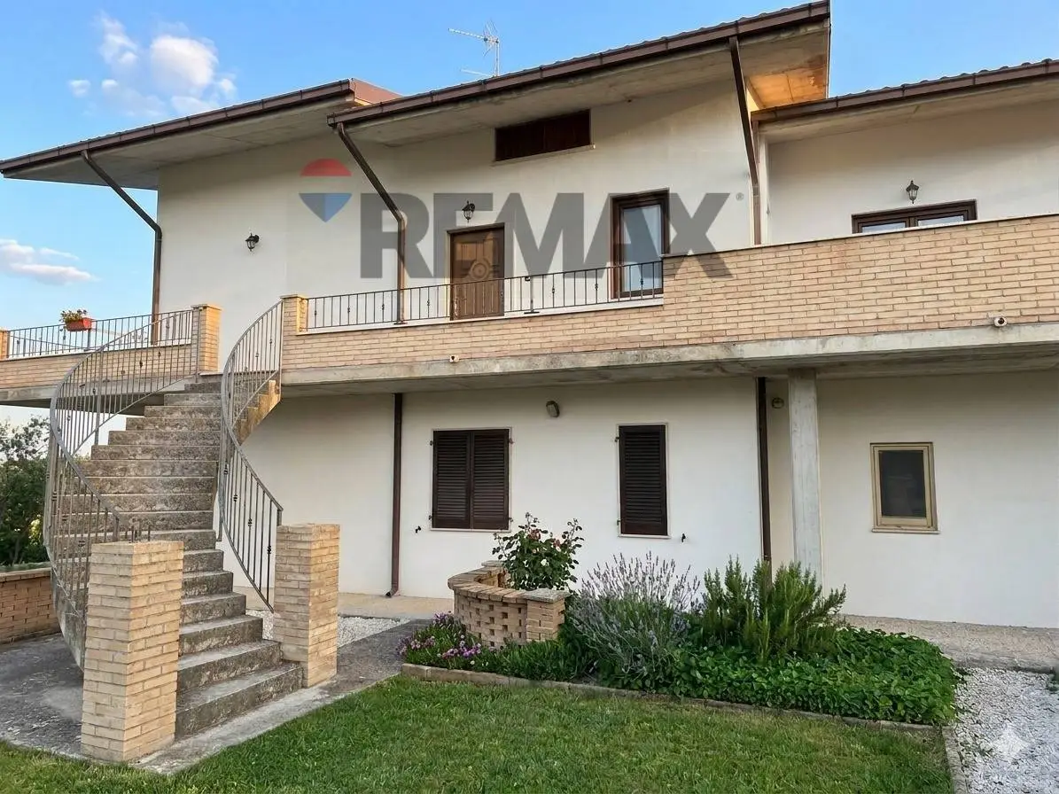 Vendita Villetta bifamiliare Lettomanoppello, PE (40091008-57)