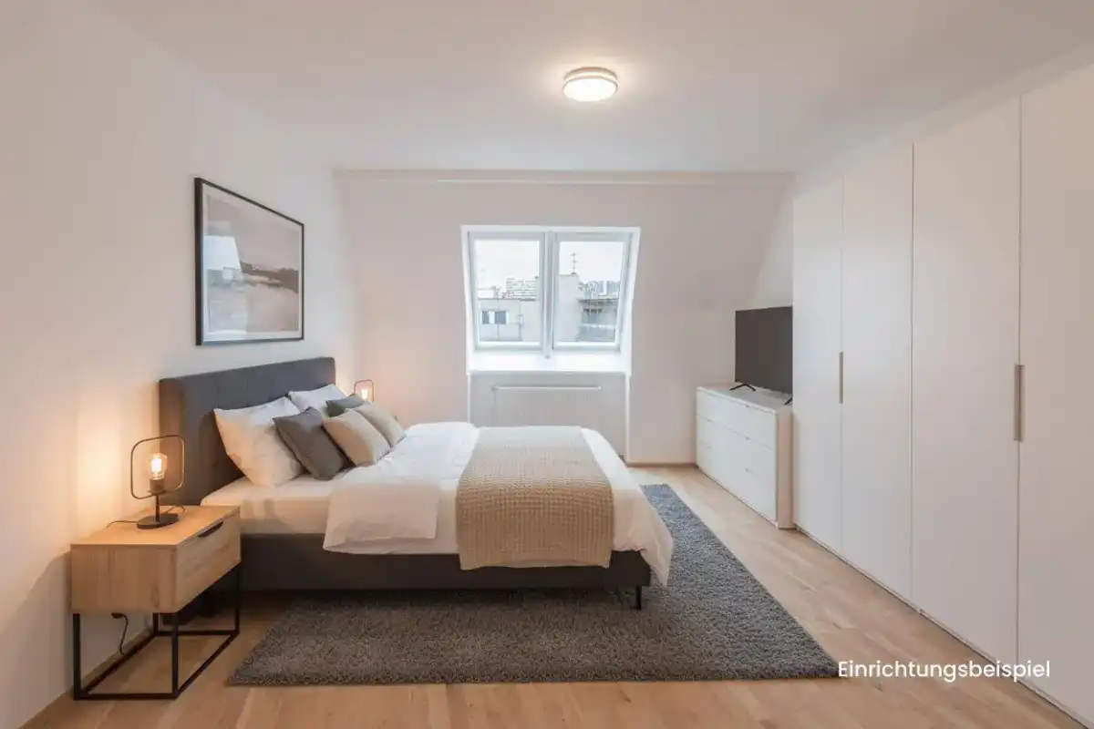 A rare residential gem for families and shared living: a renovated 118 sqm apartment with 5 bedrooms in the heart of the Faubourg-du-Roule district — no commission!