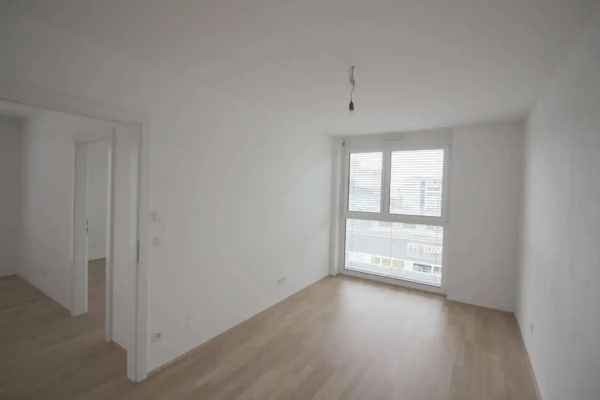 Perfect 3-bedroom apartment with a balcony across from the Faculty of Engineering.