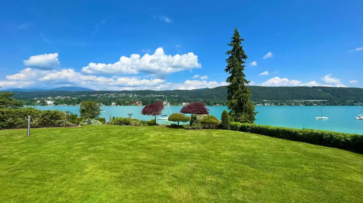 Ein bezaubernder abgelegener Ort mit Zugang zu einem See in der Feldener Bucht.