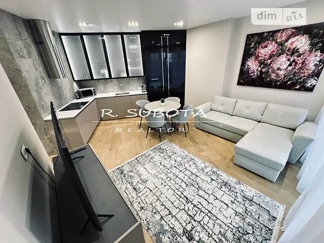Three-bedroom apartment in Dnipro, Sobornyy district, at Naberezhnaya Pobedy Street, 9B, for long-term monthly rental