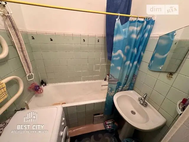 Vente d’un appartement de trois chambres à Dnipro, rue Volodymyr Vernadskyi, quartier Sobornyi