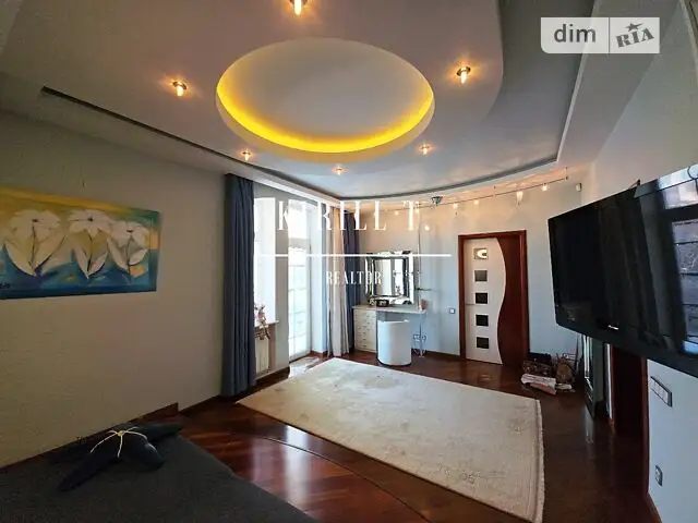 Two-story house with a veranda, 380 sqm, brick construction. For monthly rent in Dnipro, in the 1 May district.