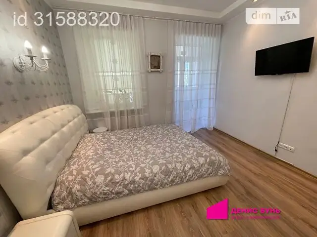 Vente d’un appartement de trois chambres à Dnipro, 17 rue Vartovykh Neba, quartier Chevtchenkivskyi