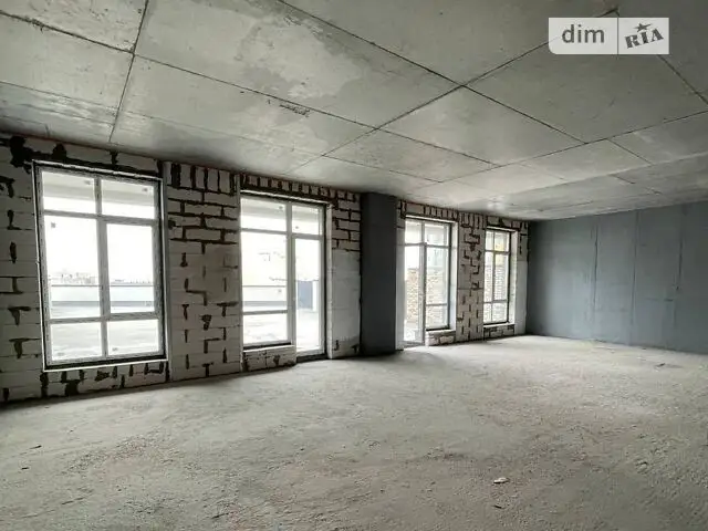 Vente d’un appartement de trois chambres à Dnipro, 18 rue Laman, quartier Centre