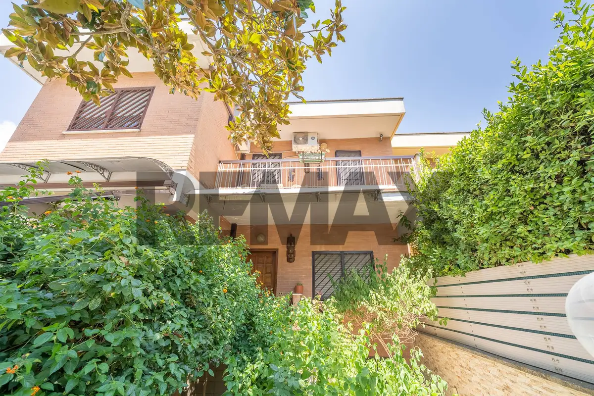 Vendita Villetta bifamiliare Roma, RM (31411222-8)