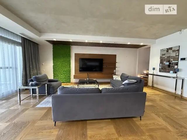 Vierstöckiges Haus mit Veranda, 529 Quadratmeter, aus Ziegeln. Wird monatlich in Odessa, im Stadtteil Arkadija vermietet.