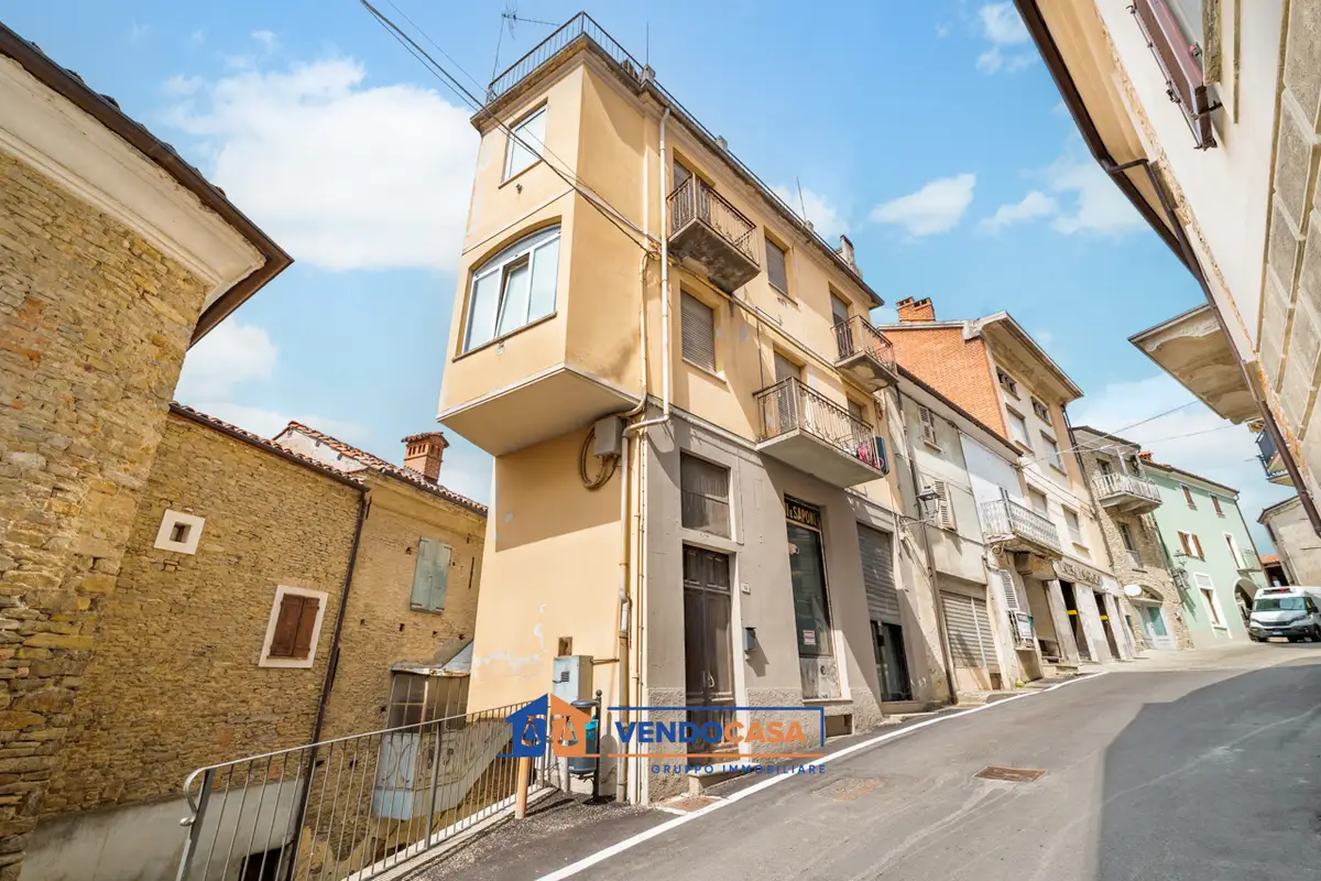 HOUSE IN MURAZZANO