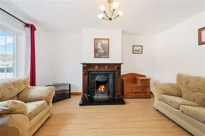 48 The Courtyard, Castleredmond