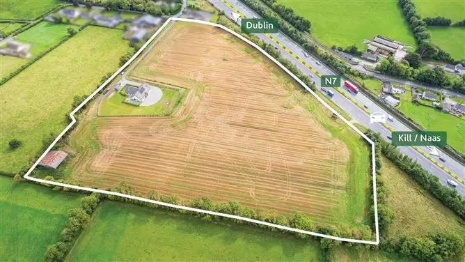 Residence On 11.85 Acres Blackhill
