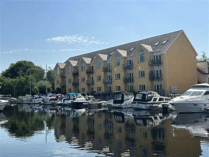 Apt 10D Harbour Village